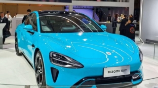“XiaoMi” ilk avtomobilinin satışına başladı - VİDEO 