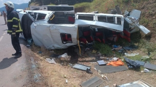 Betonqatışdıran mikroavtobusla toqquşdu:  8 ölü, 2-si ağır olmaqla 11 yaralı - VİDEO 