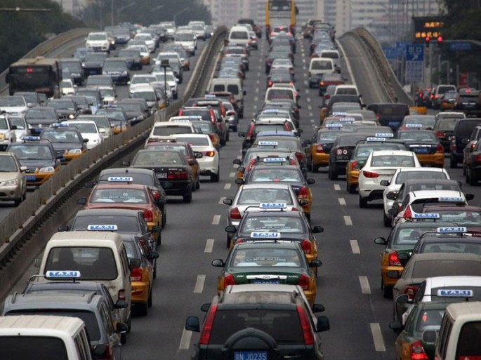 Çində elektromobil sahibləri izlənir