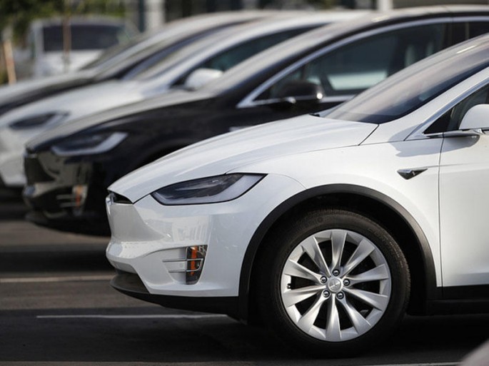 "Tesla" işi sürətləndirdi: Həftədə 5 min elektromobil