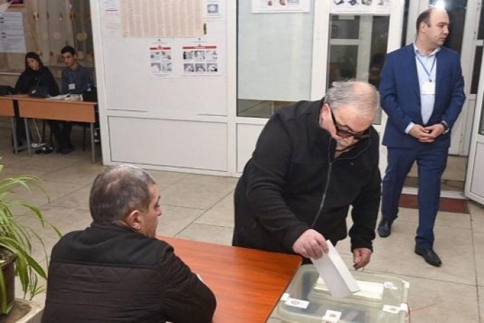 Ermənistanda parlament seçkiləri qanun pozuntuları ilə müşahidə olunub - VİDEO