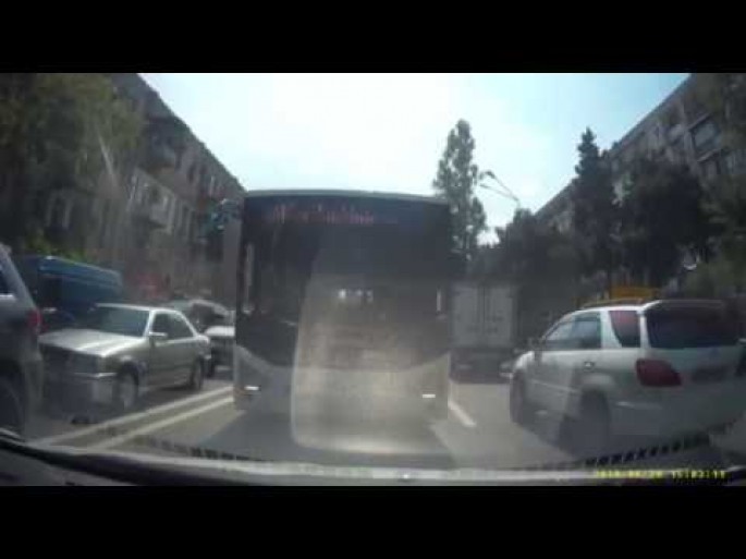 Bakının ən özbaşına avtobus sürücüsü tapıldı - VİDEO