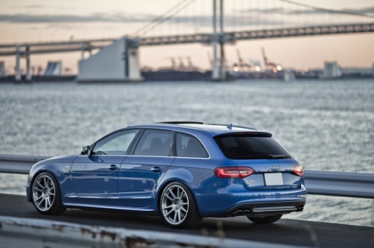 "Audi S4 Avant" modeli yeniləndi - FOTO