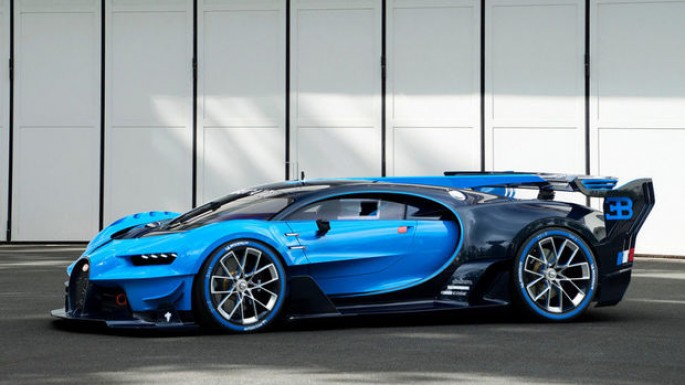 “Bugatti” ilk 3 “Chiron”u öz sahiblərinə göndərib – VİDEO