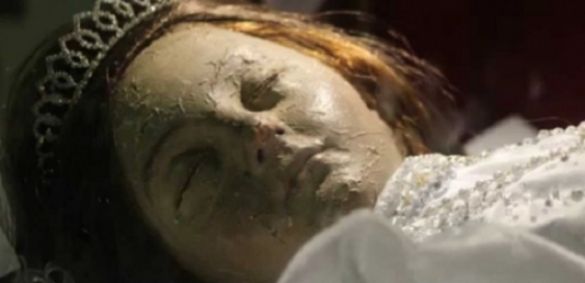 Mumiya hamını şoka saldı – VİDEO
