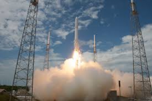 Falcon 9 raketinin yeni test uçuşu keçirildi - VİDEO