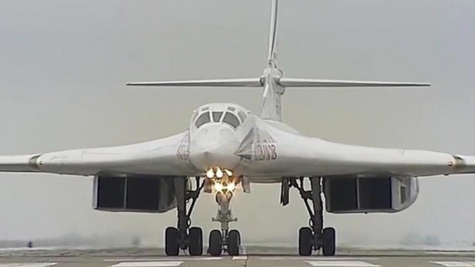 Rusiya Tu-160M2 təyyarəsini yenilədi