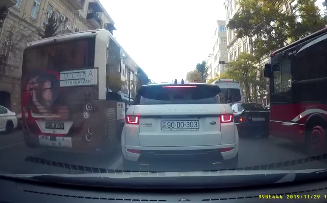 Sərnişinləri ölümə aparan daha bir avtobus sürücüsü - VİDEO