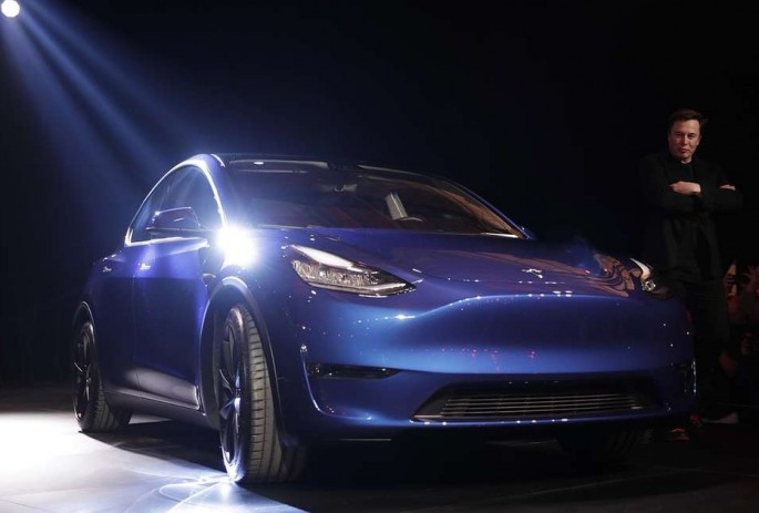 "Tesla" yeni krossoveri "Model Y" elektomobilini təqdim etdi