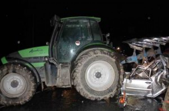 Traktor 18 yaşlı qızı vuraraq öldürdü - Naxçıvanda