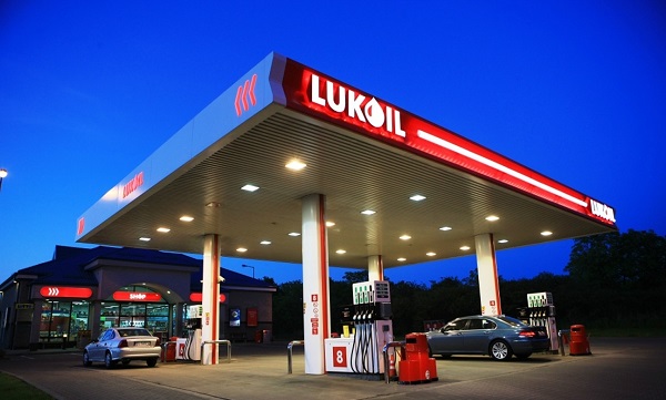 "Lukoil"də sürücüləri görün necə aldadırlar - ŞOK FAKTLAR ÜZƏ ÇIXDI