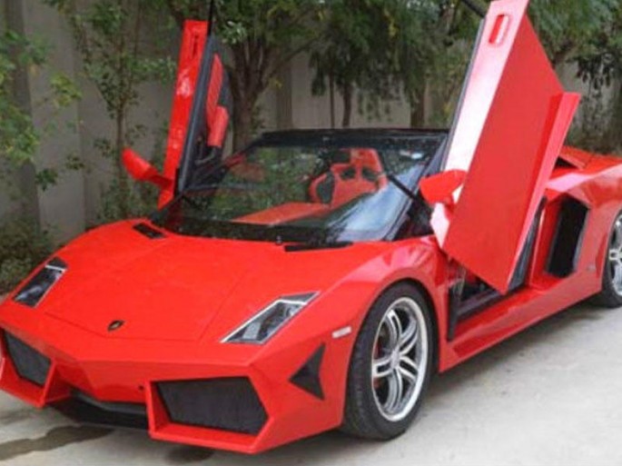 Qardaşlar birləşib "Lamborghini" istehsal etdi – VİDEO
