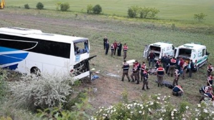 Avtobus avtomobillə toqquşdu: 4 ölü