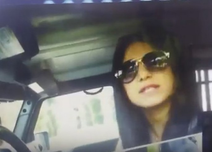 Yol polisini şərləyən qadın sürücü danışdı - "Özünə problem yaratma" - VİDEO