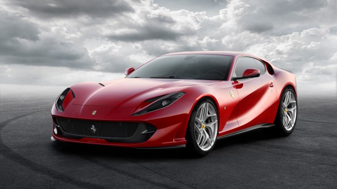 "Ferrari" yeni "812 Superfast" modelini təqdim etdi - FOTO