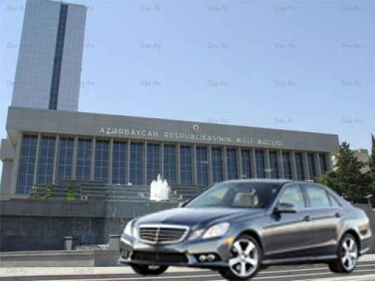 Deputatlara yeni avtomobillər verildi - "NAZ-Lifan" yox, "Mercedes"