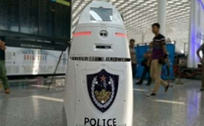 Robot yol polisi sınaqdan keçirildi - 20 kq-dır