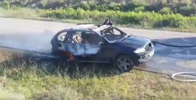 Gürcüstanda Azərbaycan nömrəli "BMW X5" yandı - VİDEO