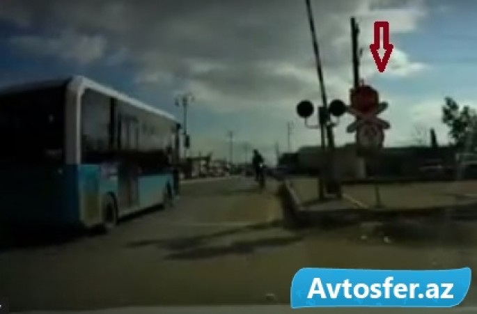 Binədəki qatar yolunda qeyri-müəyən "STOP" - VİDEO