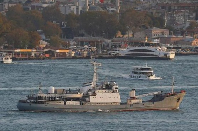 Rusiya hərbi gəmisi Türkiyədə batdı - İstanbulda inanılmaz olay