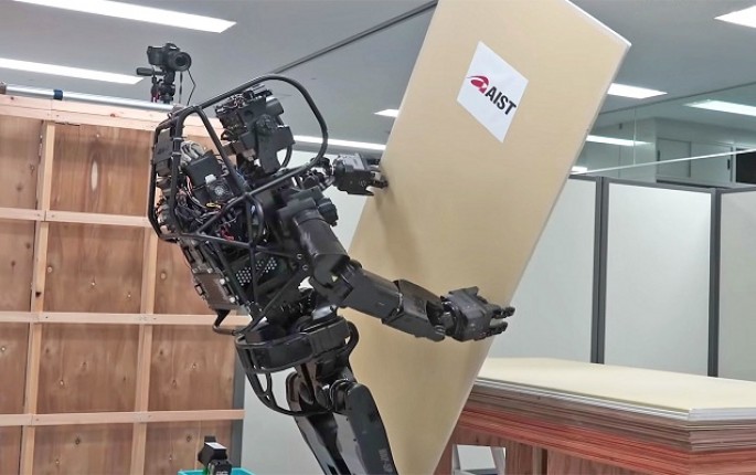 Bu robot tikinti işlərində kömək edəcək - VİDEO