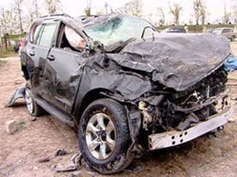 "Toyota"nın sürücüsü sükan arxasında yatdı - Görün nələr oldu