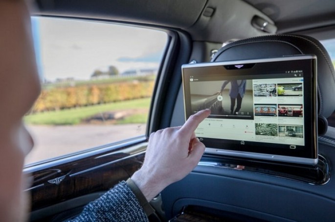 "Bentley" yüksək sürətli avtomobil Wi-Fi sistemini təqdim edib