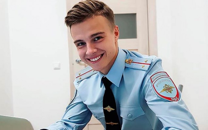 Qadınların arzuladığı 23 yaşlı polis - FOTOLAR