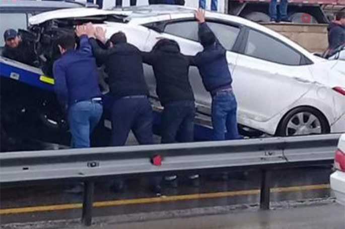 Bakı-Sumqayıt şosesində avtomobil alışdı - FOTO