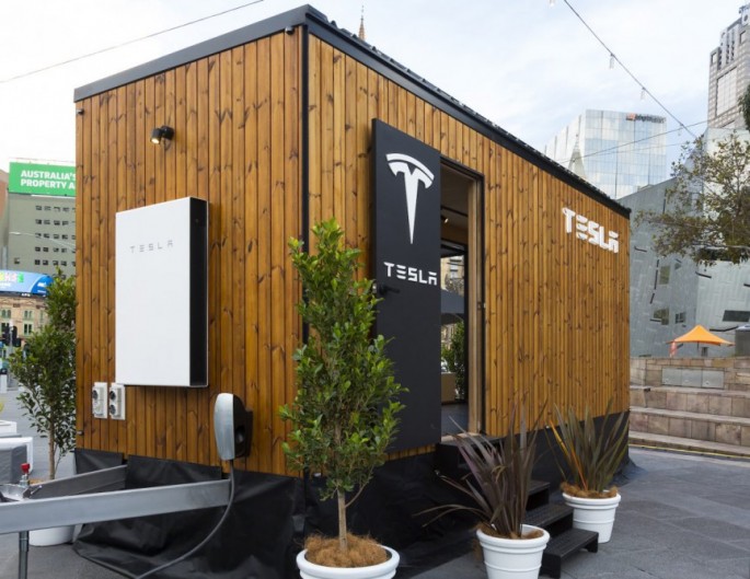 “Tesla” şirkəti kiçik daşına bilən ev təqdim edib