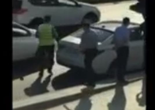 Yol polisi tərəfindən döyüldüyü deyilən sürücüdən ŞOK açıqlama - VİDEO
