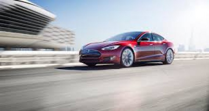 "Tesla"nın qiyməti "Ford"u ötüb, "GM"-ə çatmaq üzrədir