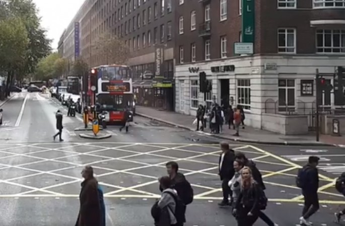Bakıda quraşdırılan “sarı tor” London küçələrində də var – Maraqlı VİDEO