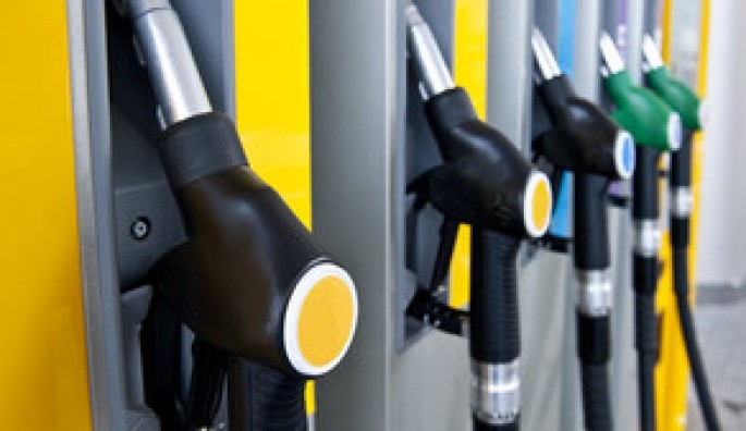 Azərbaycanda 40 min ton avtomobil benzini ehtiyatı yaranıb