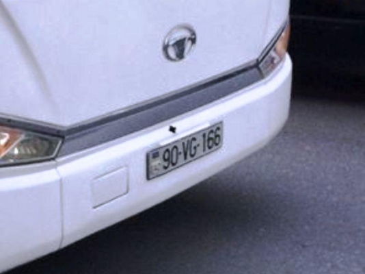 Avtobus sürücüsü ana və körpəsinin həyatını təhlükə altına atdı - FOTO
