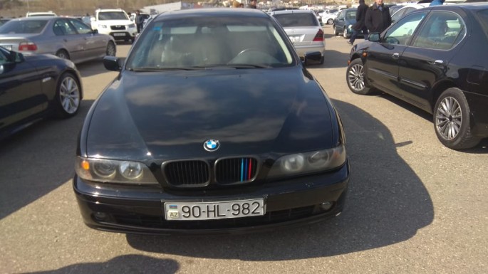 "BMW 528" satılır - 9 min manat - FOTO