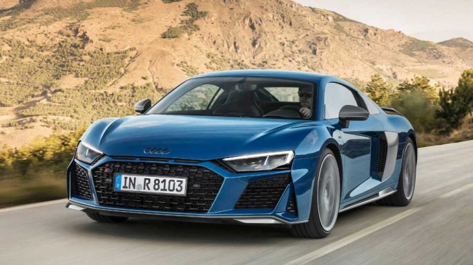 “Audi” yenilənmiş R8 modelini təqdim edib – FOTO