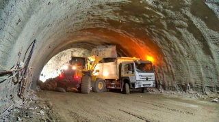 Zəngəzur dəhlizindən EKSKLÜZİV GÖRÜNTÜLƏR:  ilk dəmir yolu tuneli belə inşa edilir  - VİDEO