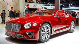 Tarixin ən güclü “Bentley” modeli nümayiş etdirilib - FOTO 