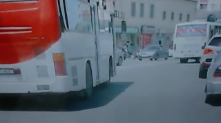 "Protiv" çıxıb təhlükə yaradan avtobus sürücüsü  - VİDEO