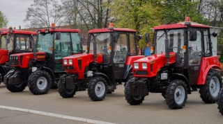 Belarus traktorlarında Koreya mühərriki quraşdırılacaq 