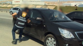 "Narkobiznes" və yol polisi “Hyundai”dan küllü miqdarla narkotik aşkarladı 