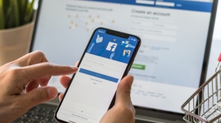 "Facebook"un minlərlə əməkdaşı gizli məlumatlardan sui-istifadə edib