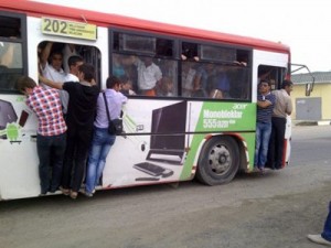 Marşrut avtobuslarındakı əzaba DAVAM:  sərnişin limiti yoxdur