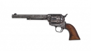 Məşhur qatilin ölümündə istifadə olunan revolver 6 milyona satıldı - FOTO 