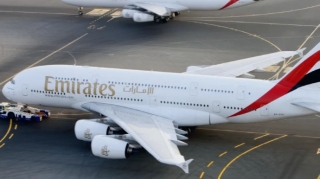 “Emirates” müntəzəm uçuş cədvəlini bərpa edib 