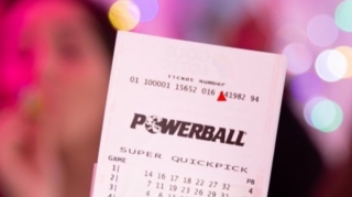 Süpürgəçi lotoreyada 80 milyon dollar qazandı