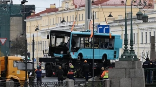 Sankt-Peterburqda çaya düşən avtobusla bağlı daha bir nəfər saxlanıldı 