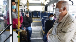 Maska taxmayan qızı avtobusdan qovdular  - VİDEO