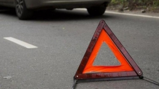 Abşeronda avtomobil 20 yaşlı gənci vuraraq öldürüb